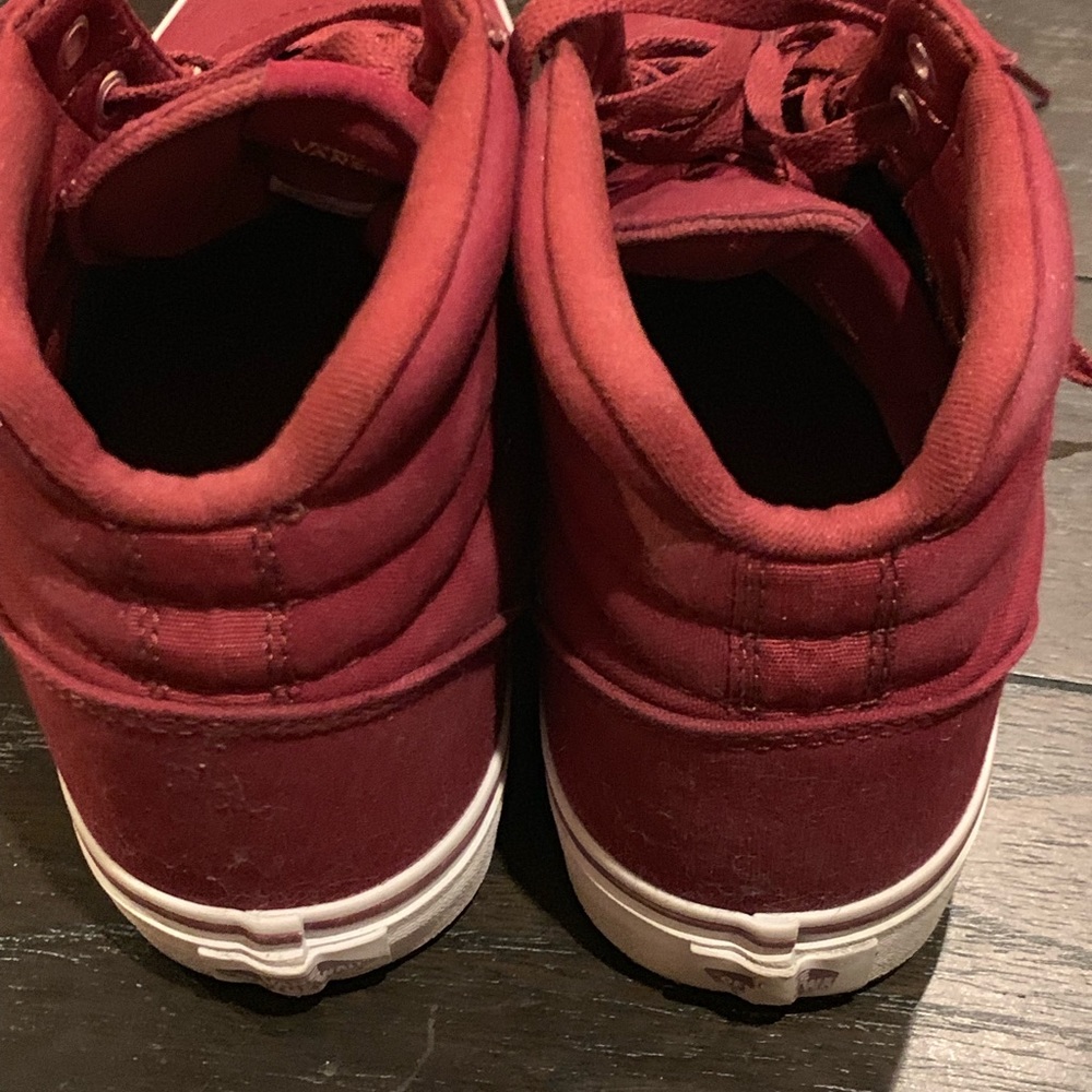 Vans ward lo high top women’s sneaker -burgundy